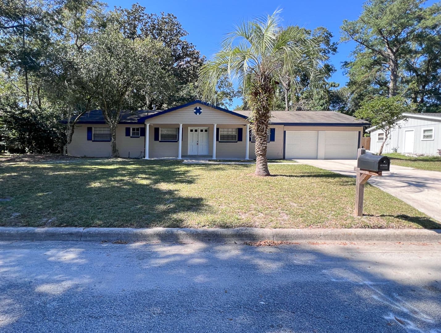 Gainesville House: 2110 NW 54th Terrace