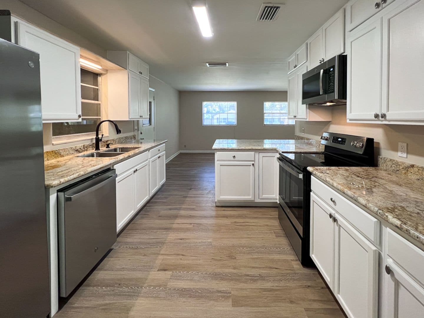 Gainesville House: 2110 NW 54th Terrace