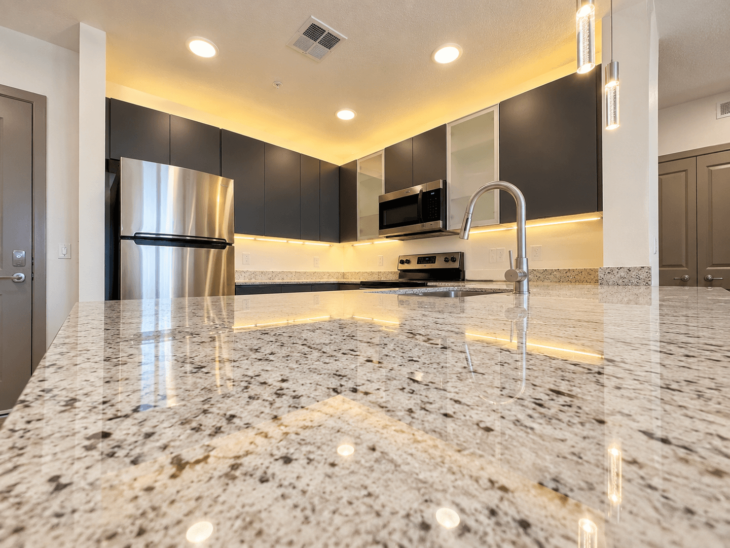 Orlando House: 5563 Millenia Park Blvd unit 504