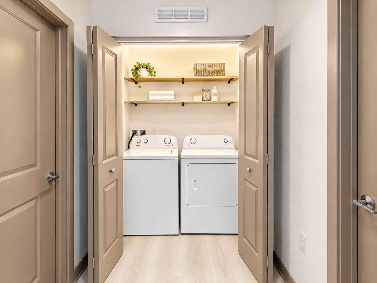 Orlando House: 5563 Millenia Park Blvd unit 504