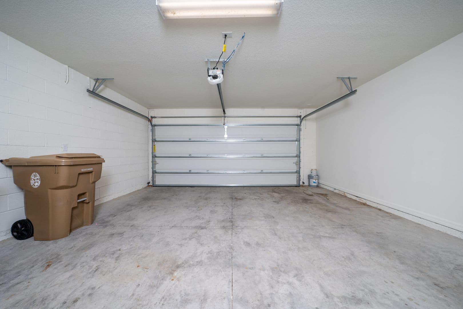 Davenport House: 9061 Oscraft Drive