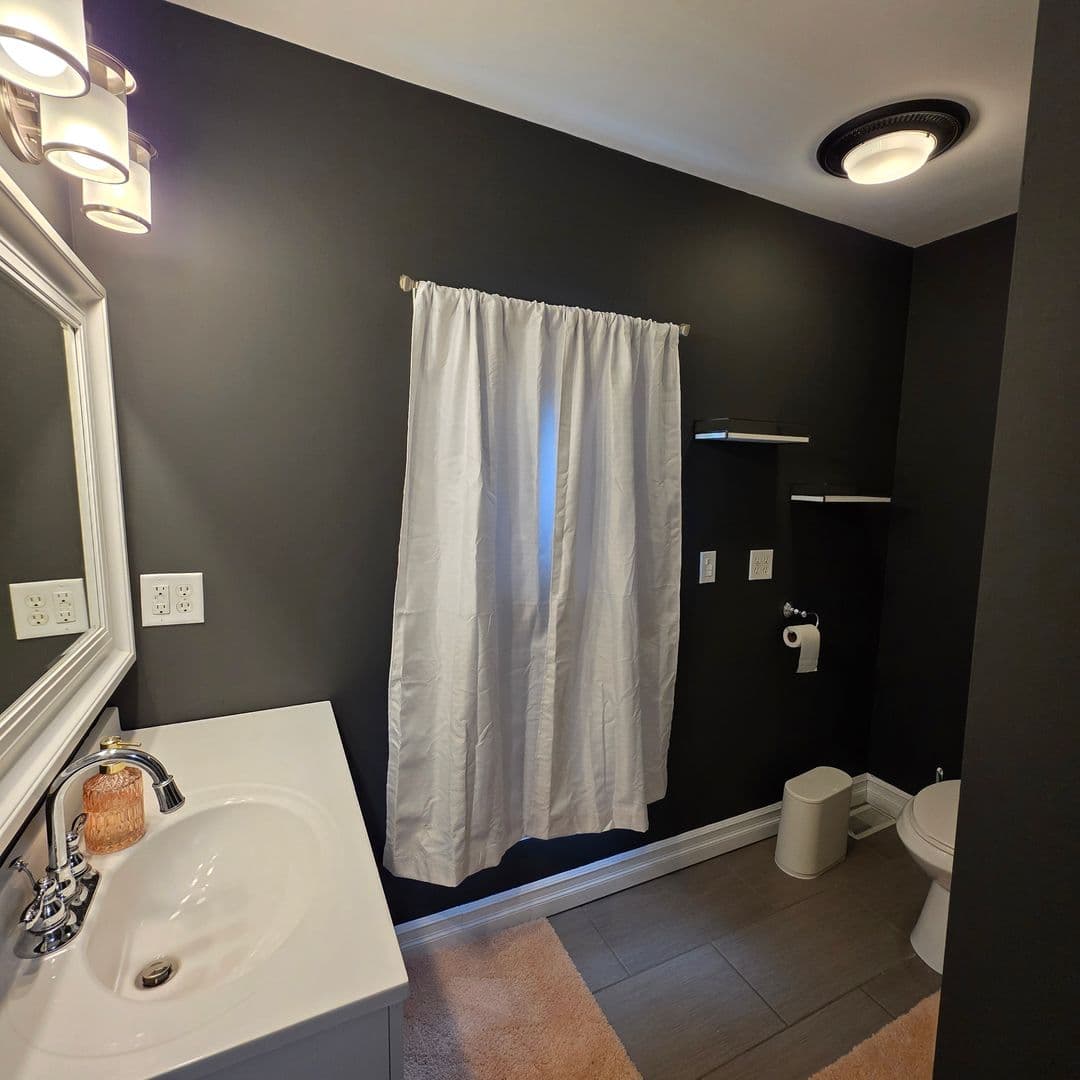 Tonawanda Apartment: 149 Adam Street
