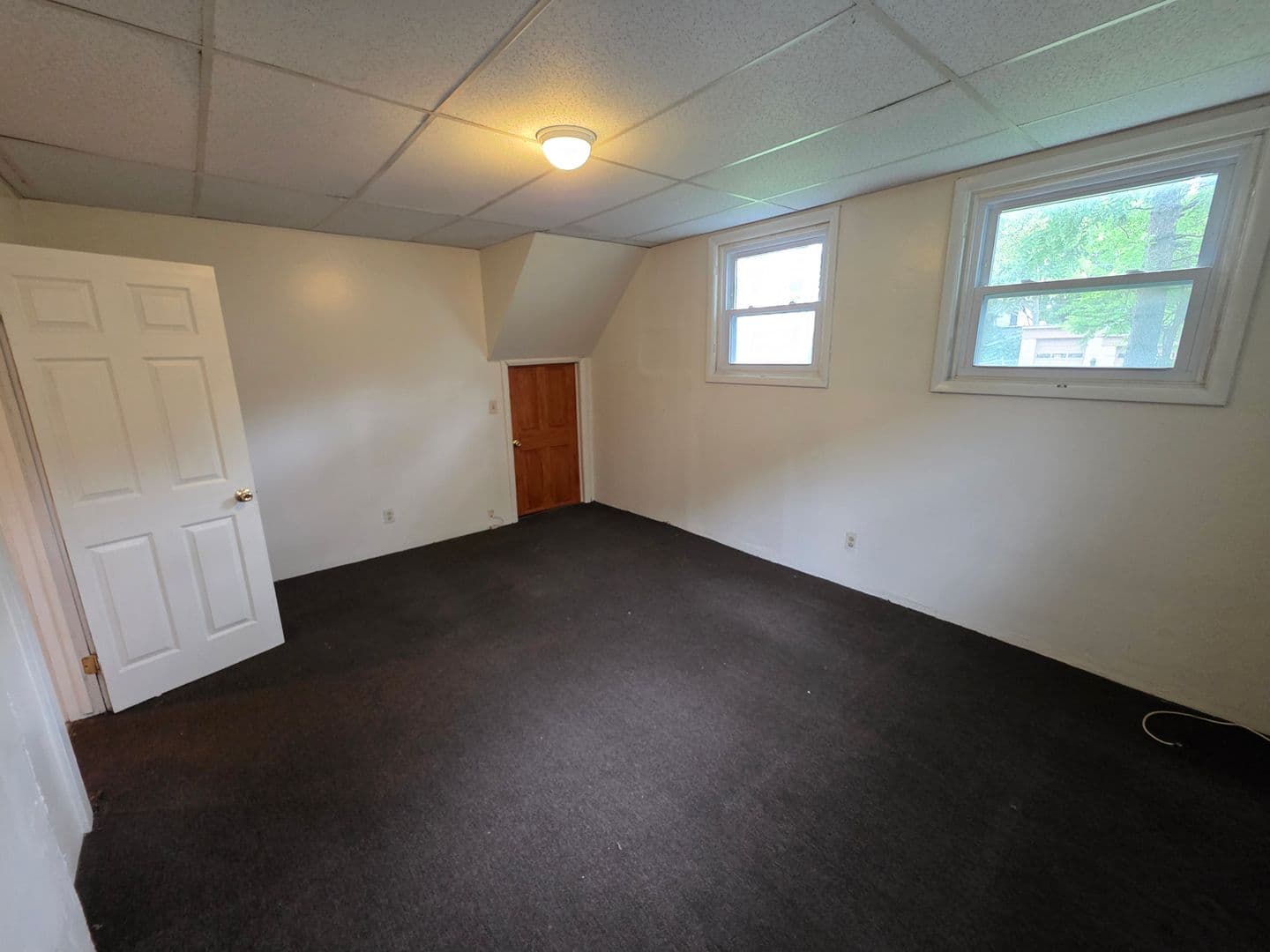 Rochester Apartment: 15 Lorenzo St Dn