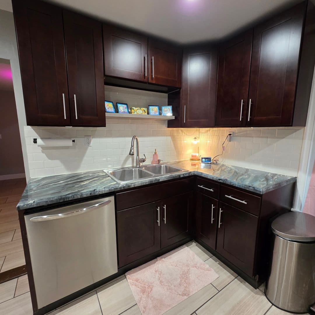 Tonawanda Apartment: 149 Adam Street