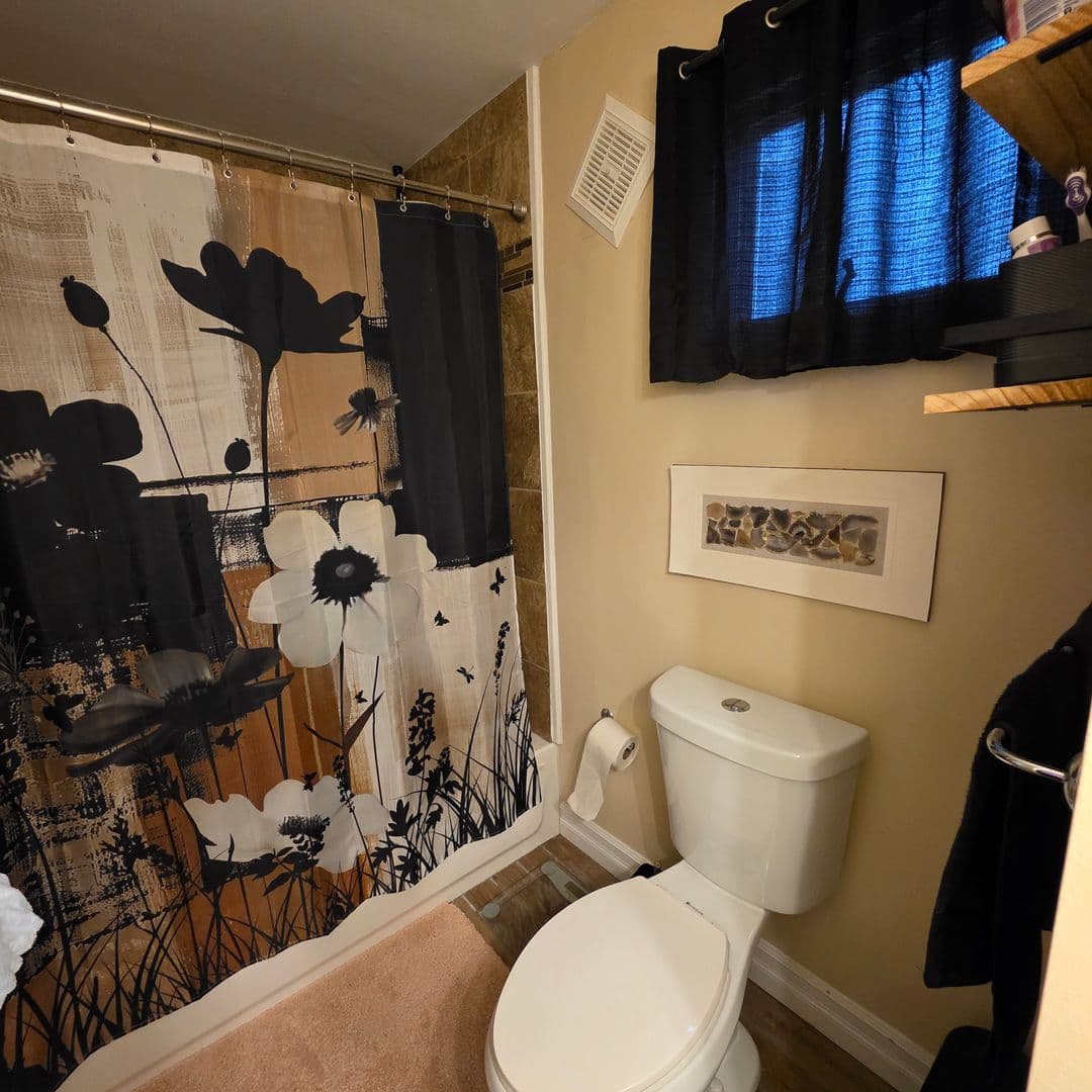 Tonawanda Apartment: 149 Adam Street