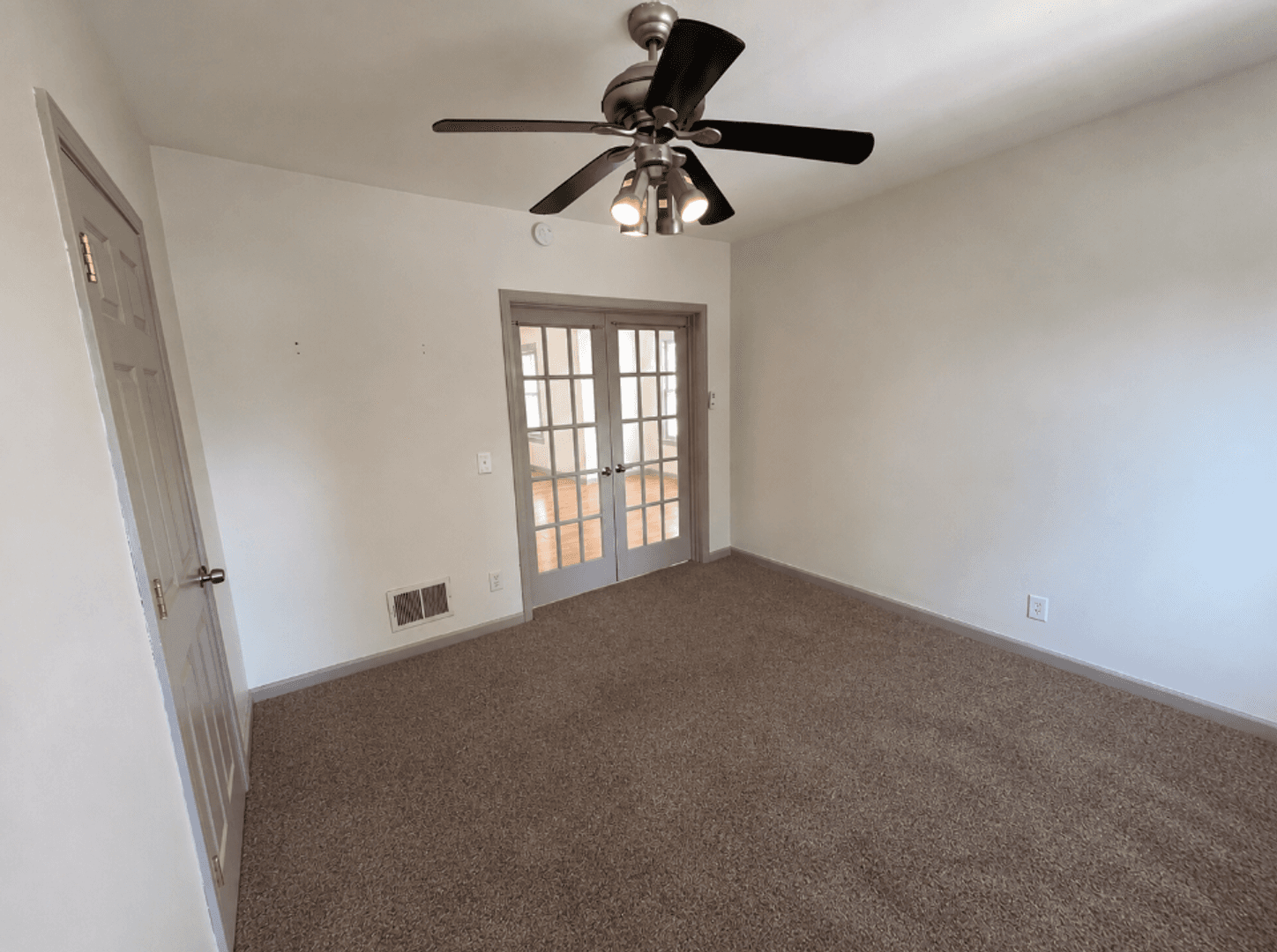 Rochester Apartment: 30 Hickory St - 2-Up