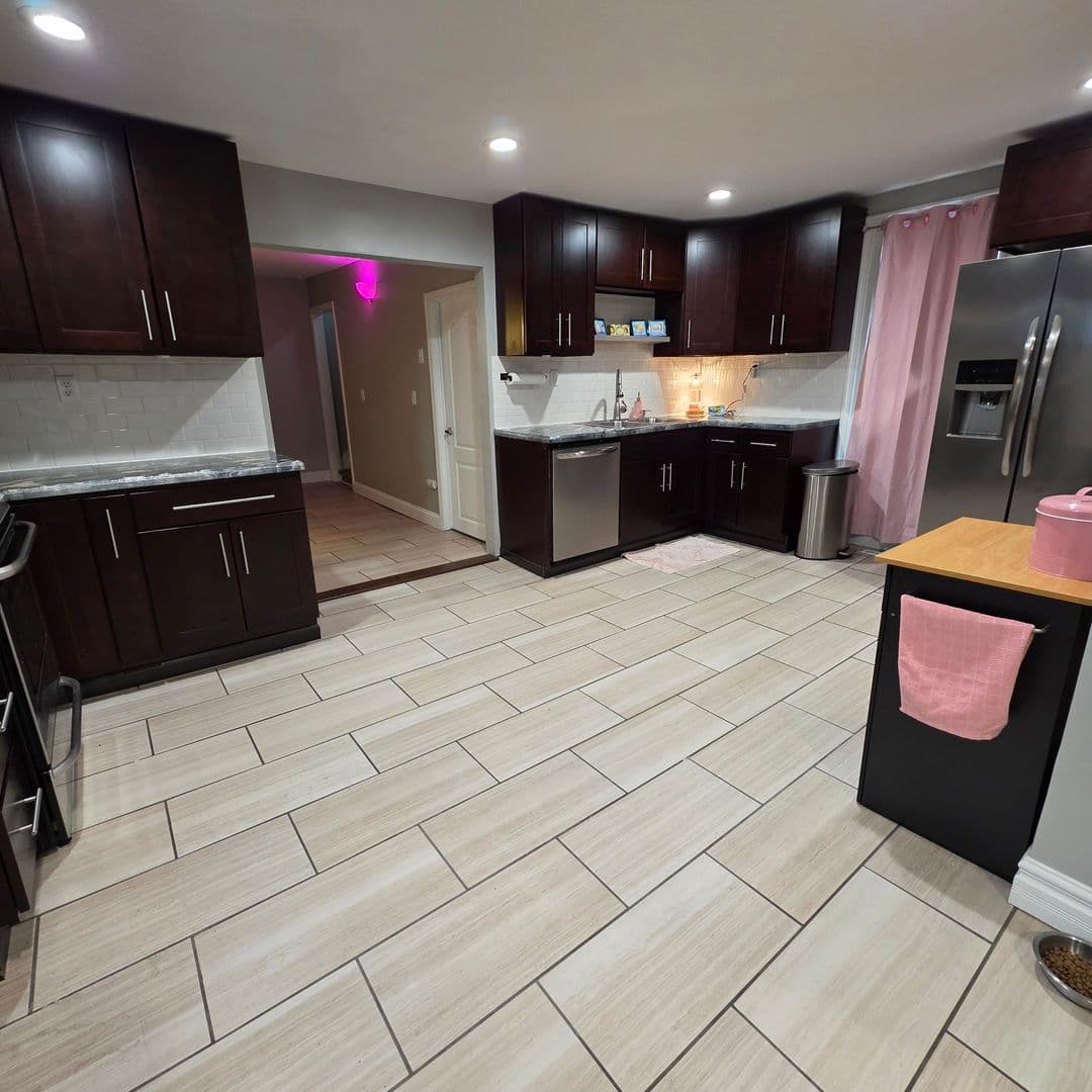 Tonawanda Apartment: 149 Adam Street