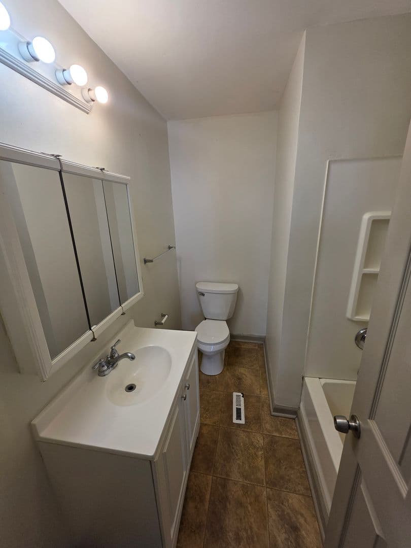 Rochester Apartment: 30 Hickory St - 2-Up