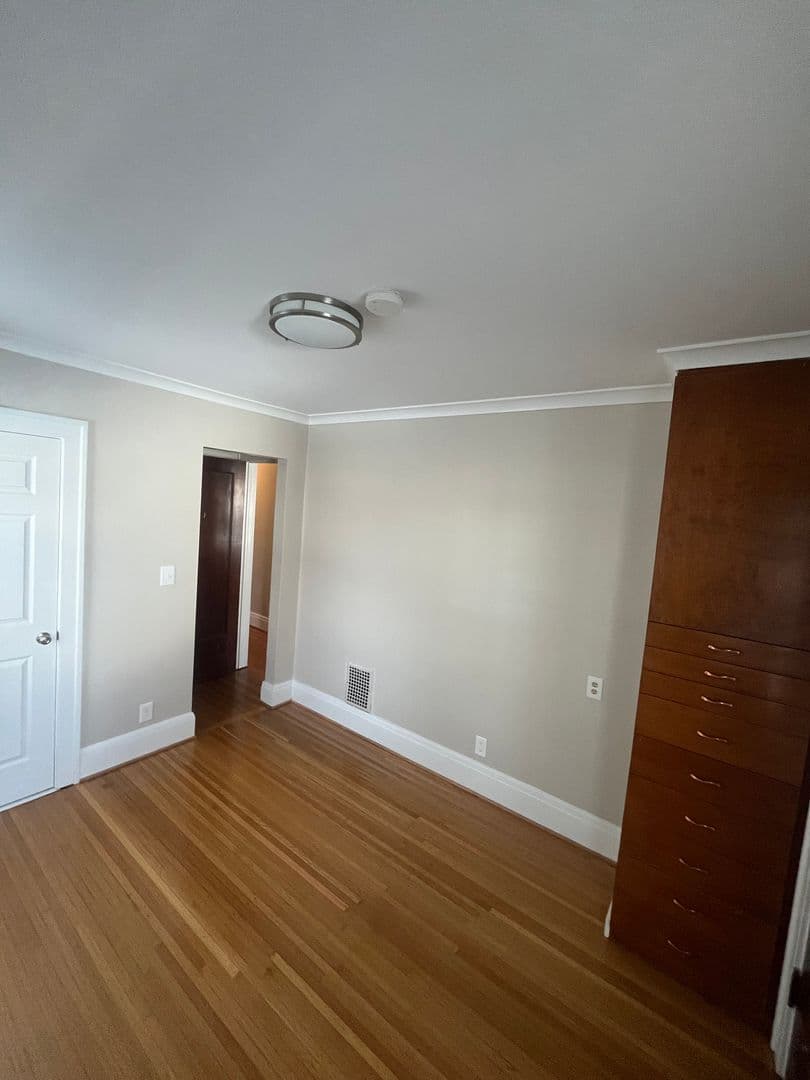 Rochester Apartment: 459 N Winton Rd (Lower Apt)