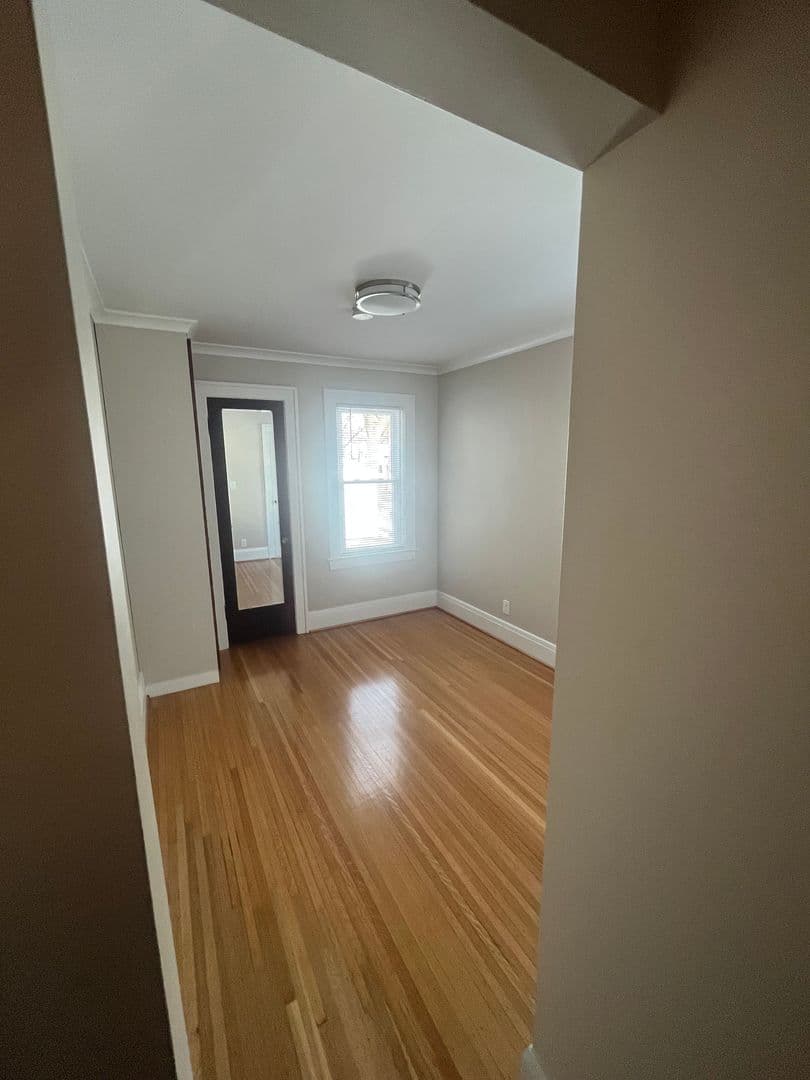 Rochester Apartment: 459 N Winton Rd (Lower Apt)