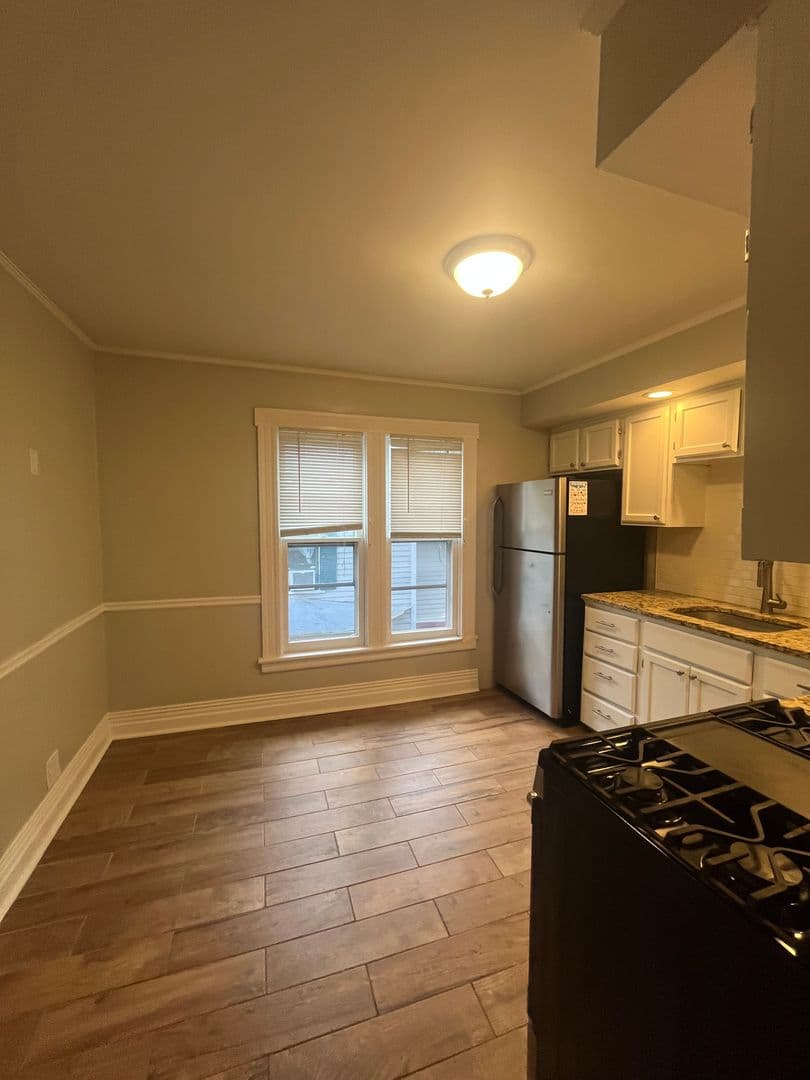 Rochester Apartment: 30 Rundel Park