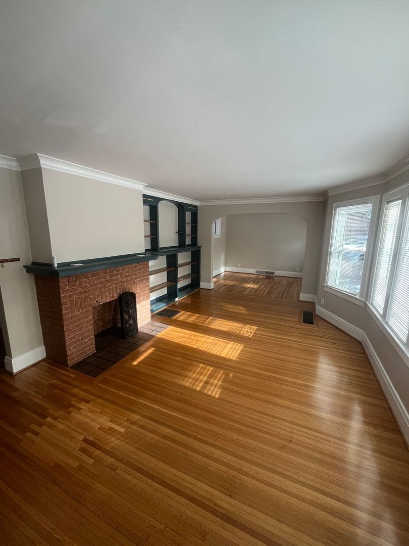 Rochester Apartment: 459 N Winton Rd (Lower Apt)