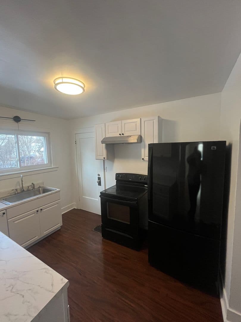 Rochester Apartment: 459 N Winton Rd (Lower Apt)