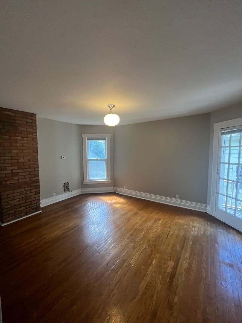 Rochester Apartment: 30 Rundel Park