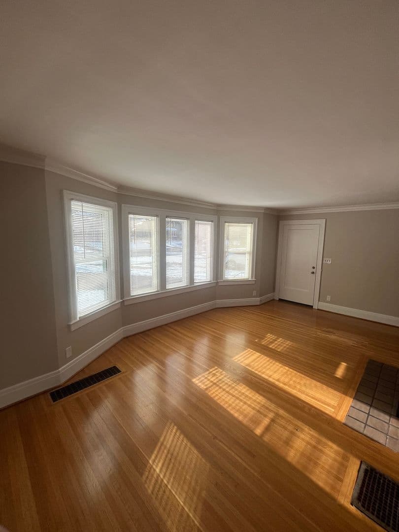 Rochester Apartment: 459 N Winton Rd (Lower Apt)
