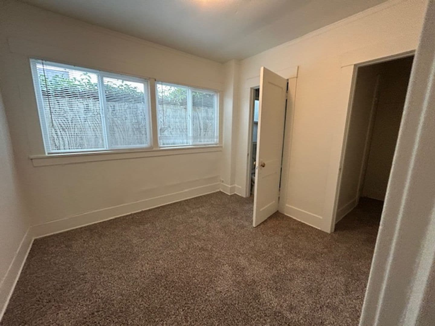 Santa Barbara Apartment: 1923 De La Vina Street