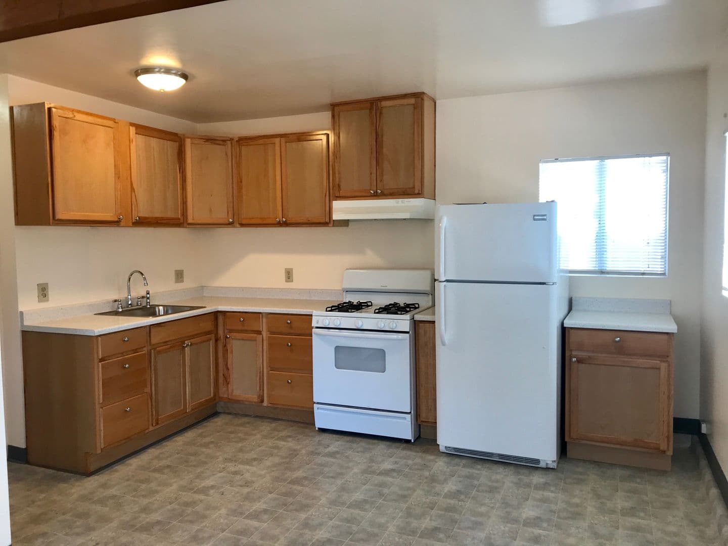 Goleta Condo: 27 1/2 Magnolia Ave.