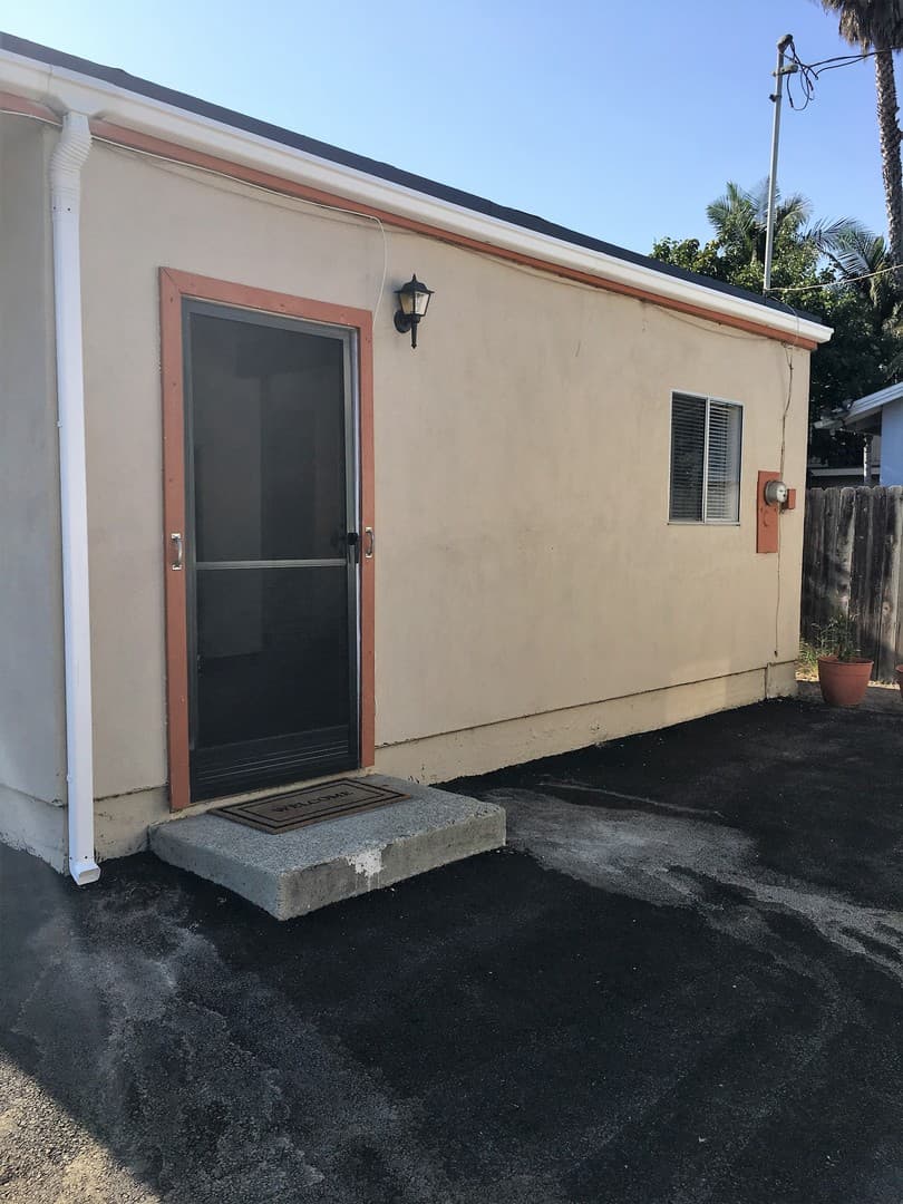 Goleta Condo: 27 1/2 Magnolia Ave.