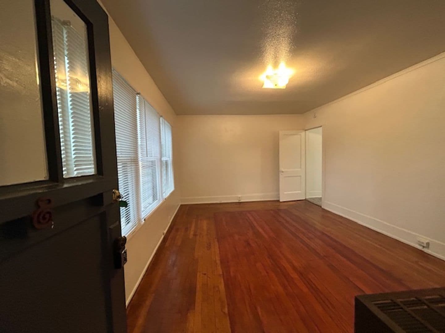 Santa Barbara Apartment: 1923 De La Vina Street