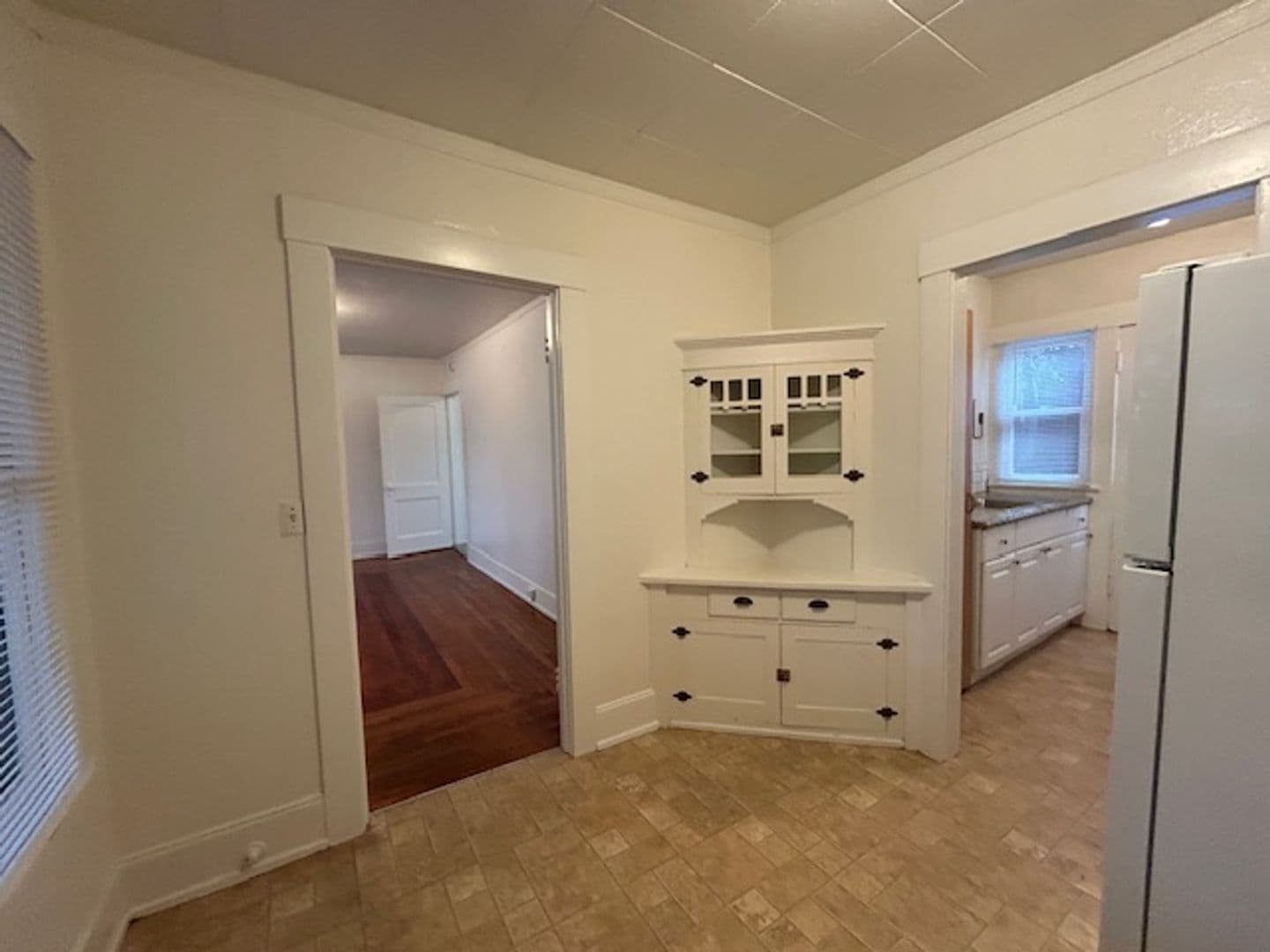 Santa Barbara Apartment: 1923 De La Vina Street