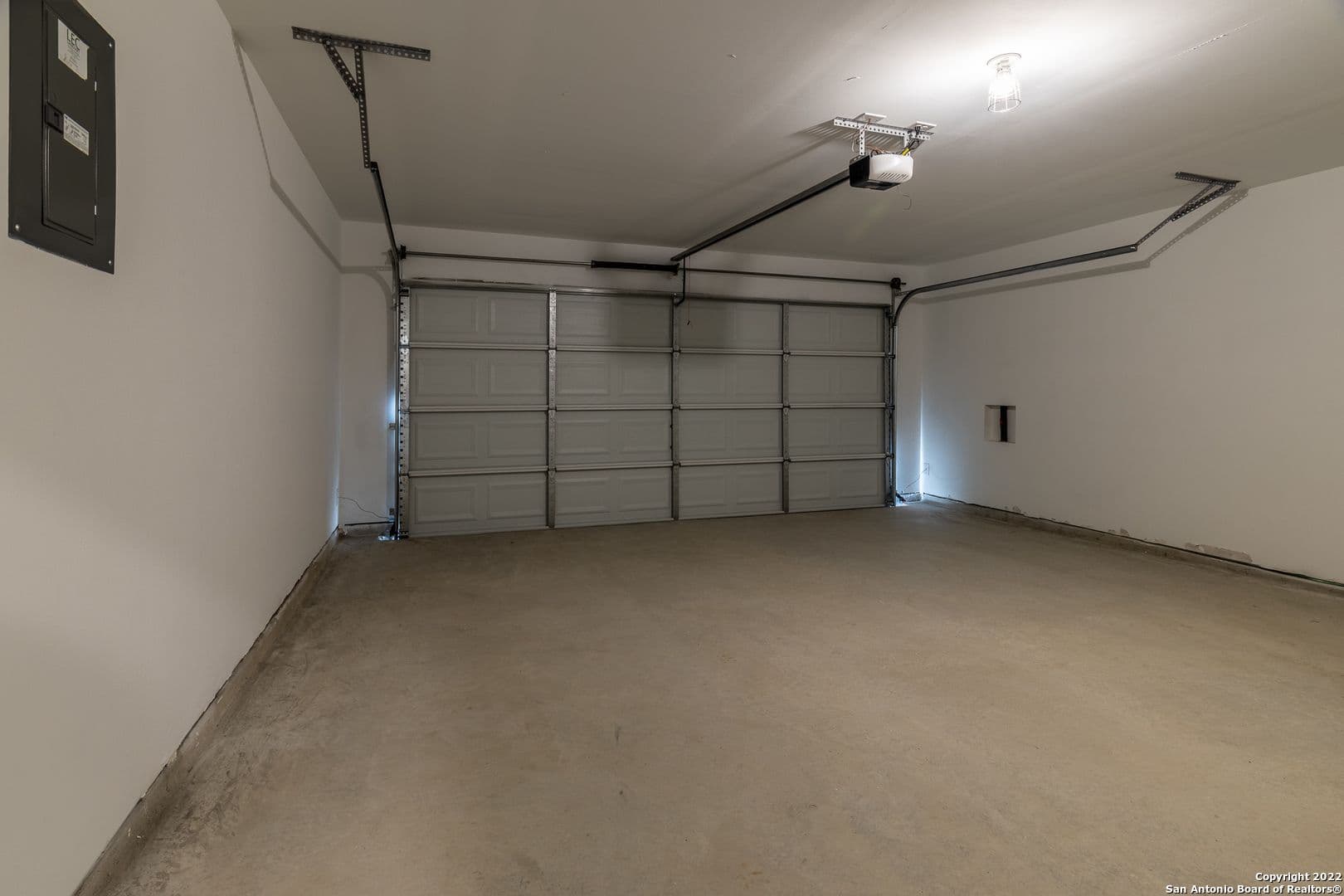 New Braunfels House: 4027 Trail De Paris