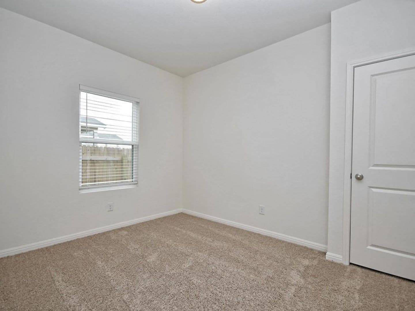 Pflugerville House: 19400 Caymus Dr