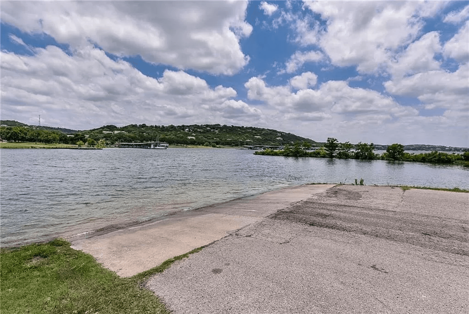 Lago Vista House: 8116 Bronco Lane