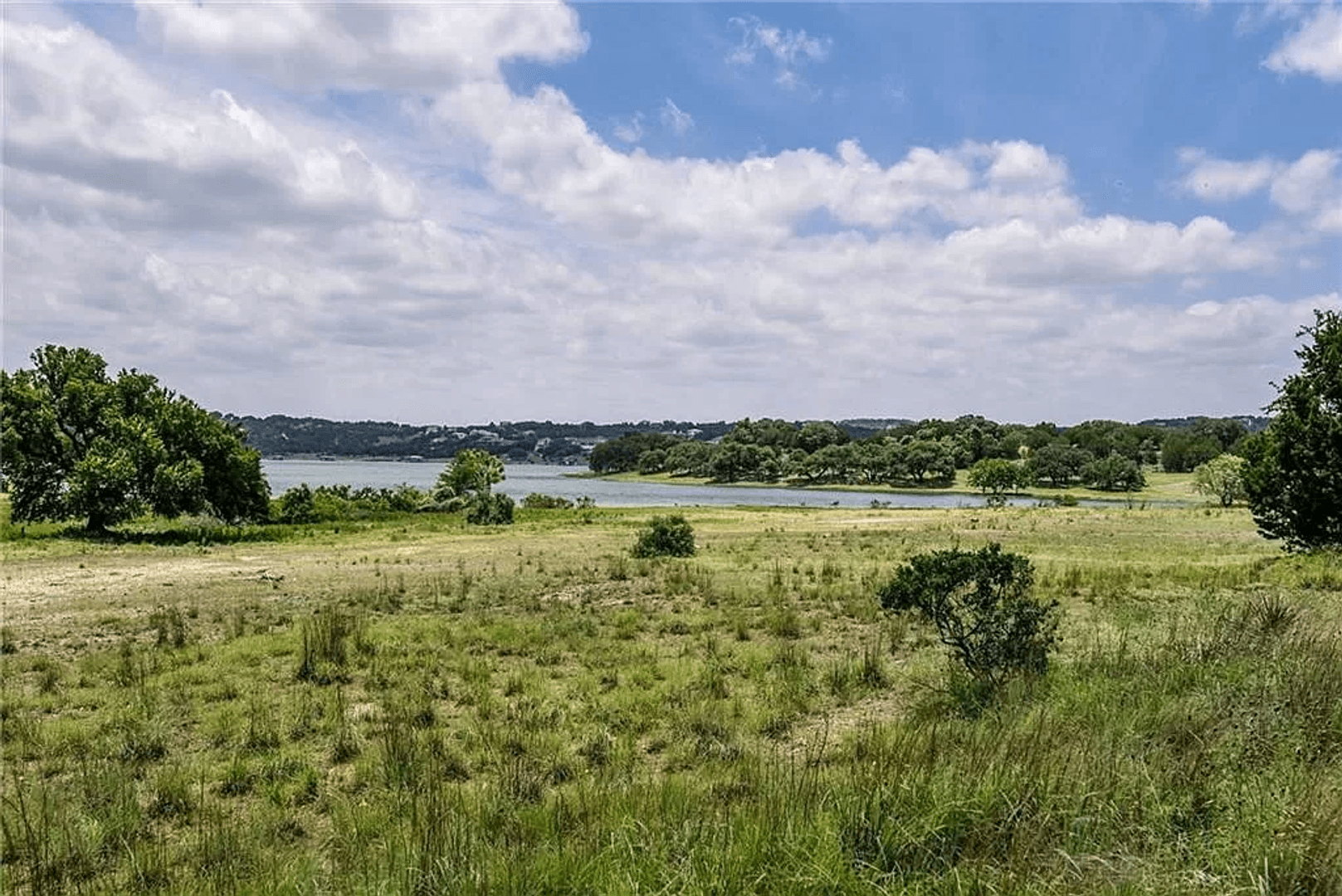 Lago Vista House: 8116 Bronco Lane
