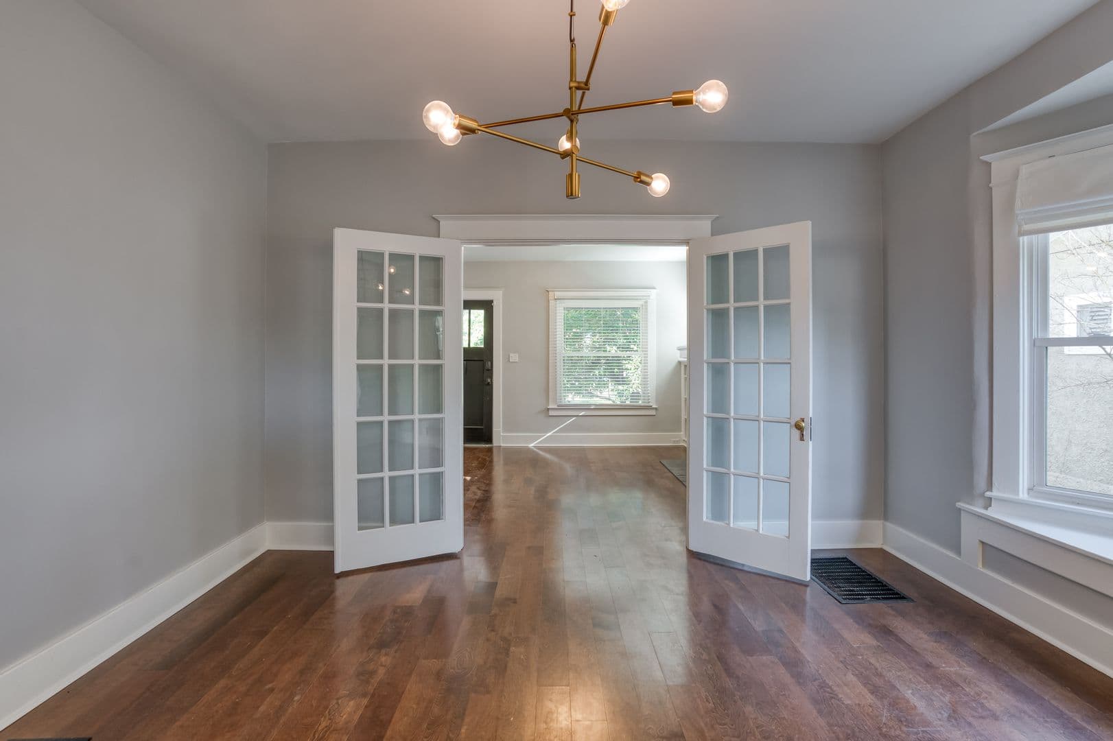 Louisville House: 2103 Wrocklage Ave