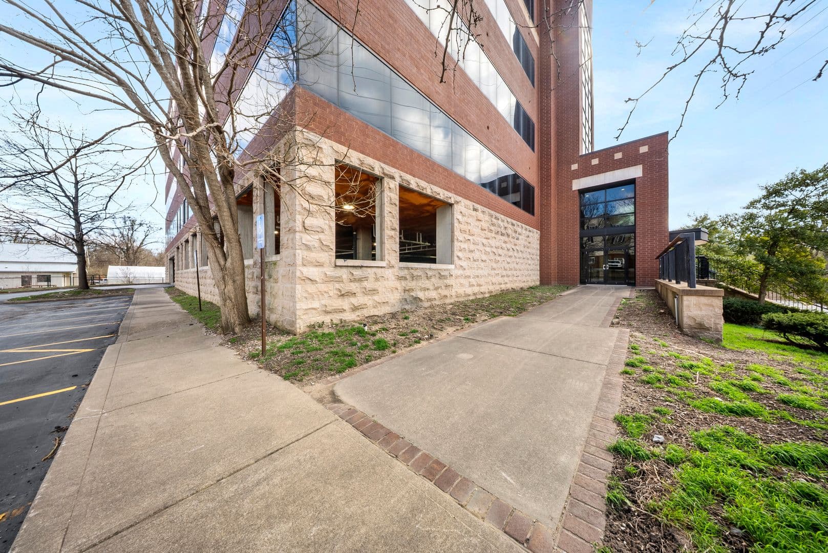 Louisville Apartment: 1031 Zorn Ave