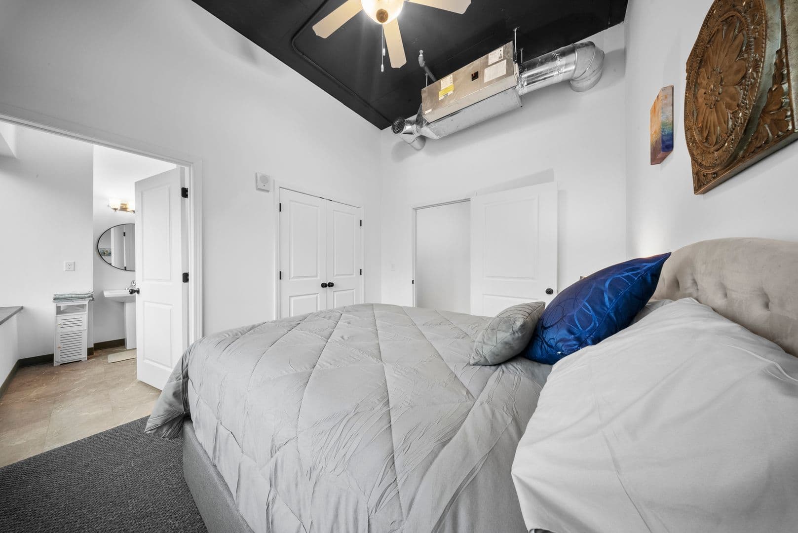 Louisville Apartment: 1031 Zorn Ave
