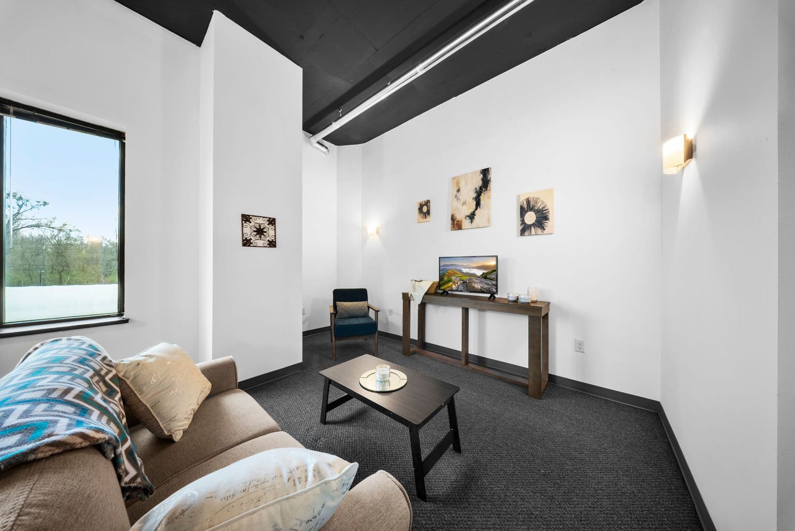 Louisville Apartment: 1031 Zorn Ave