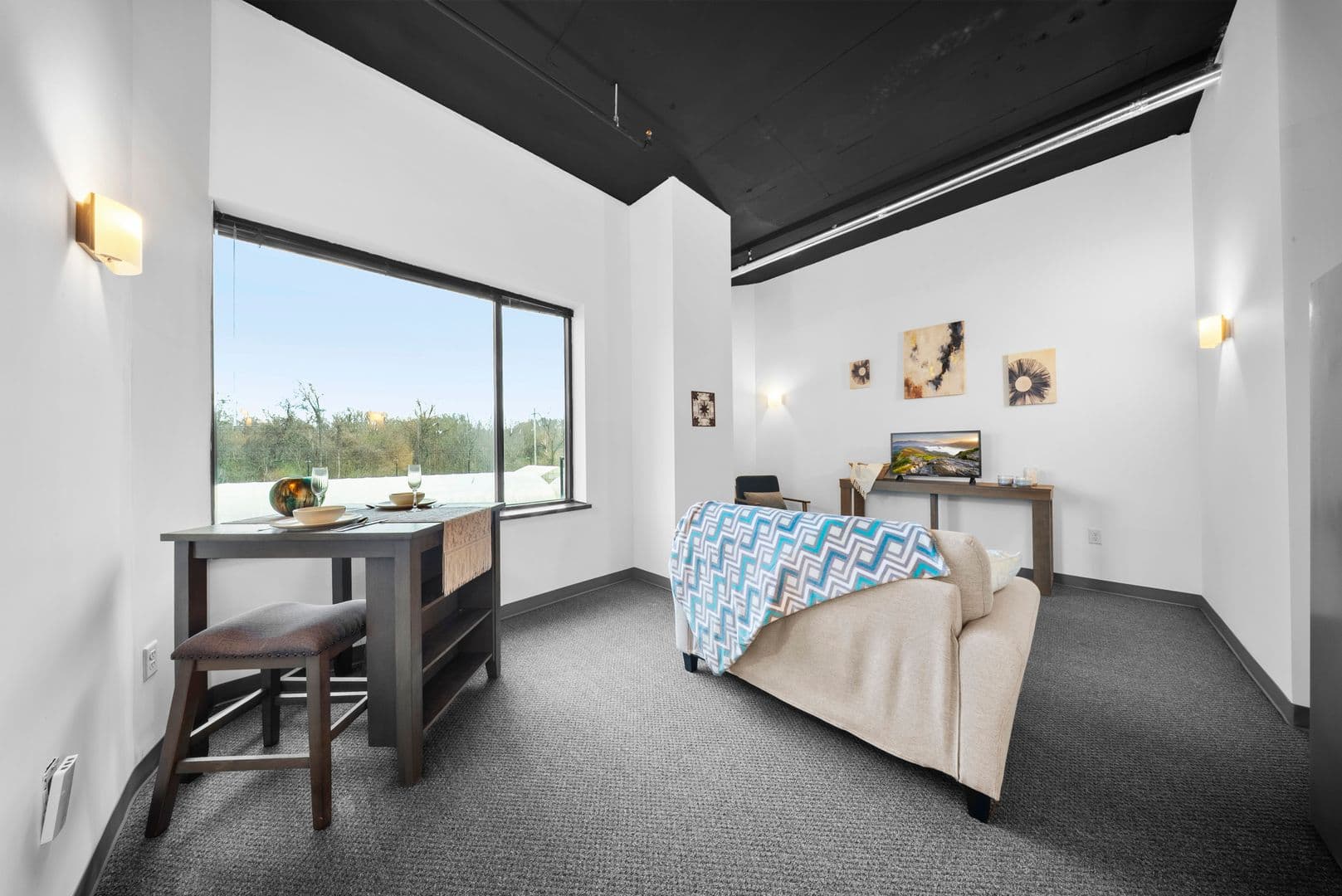 Louisville Apartment: 1031 Zorn Ave