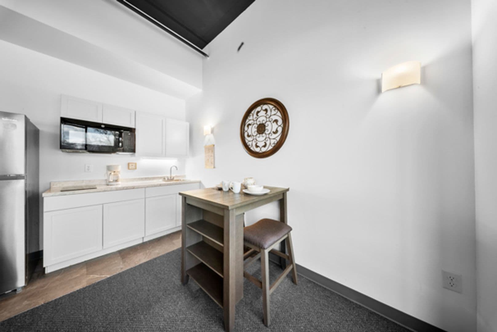 Louisville Apartment: 1031 Zorn Ave