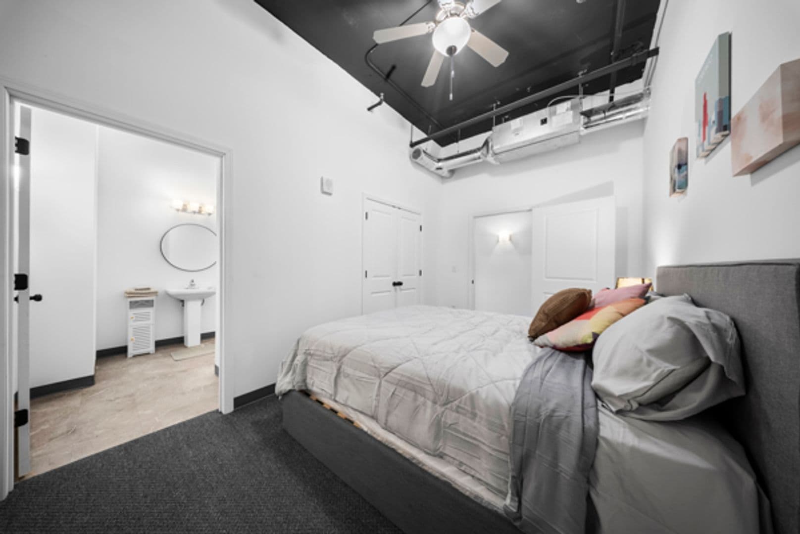 Louisville Apartment: 1031 Zorn Ave
