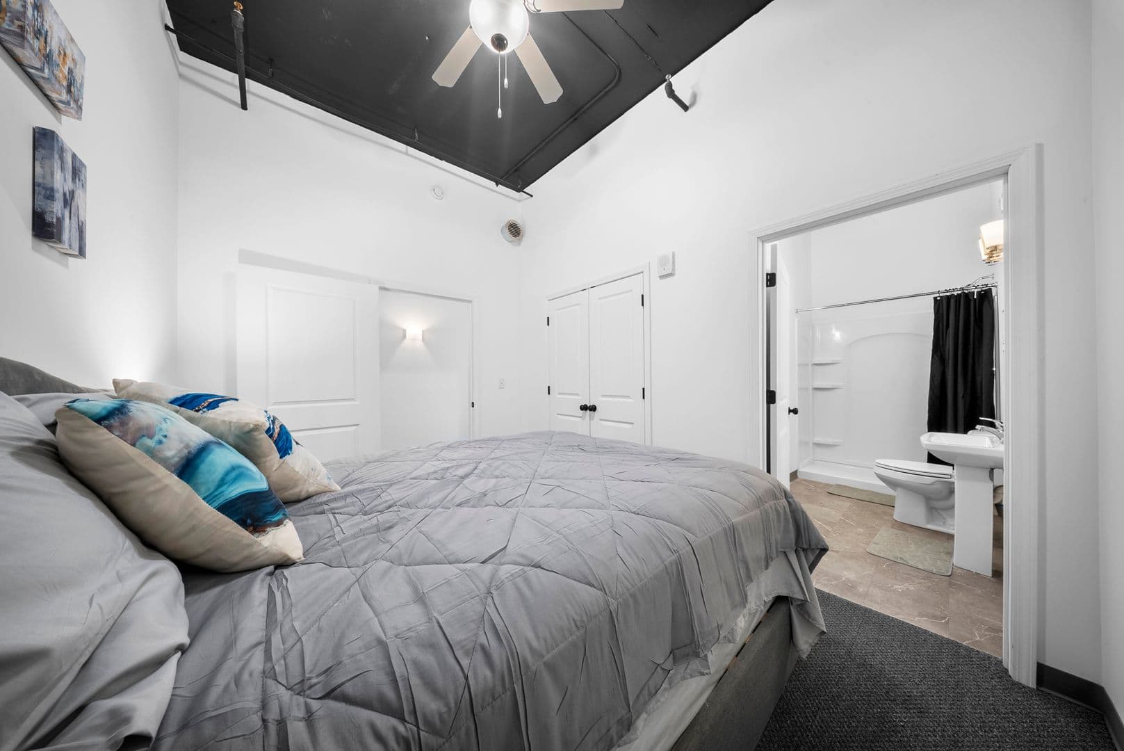 Louisville Apartment: 1031 Zorn Ave