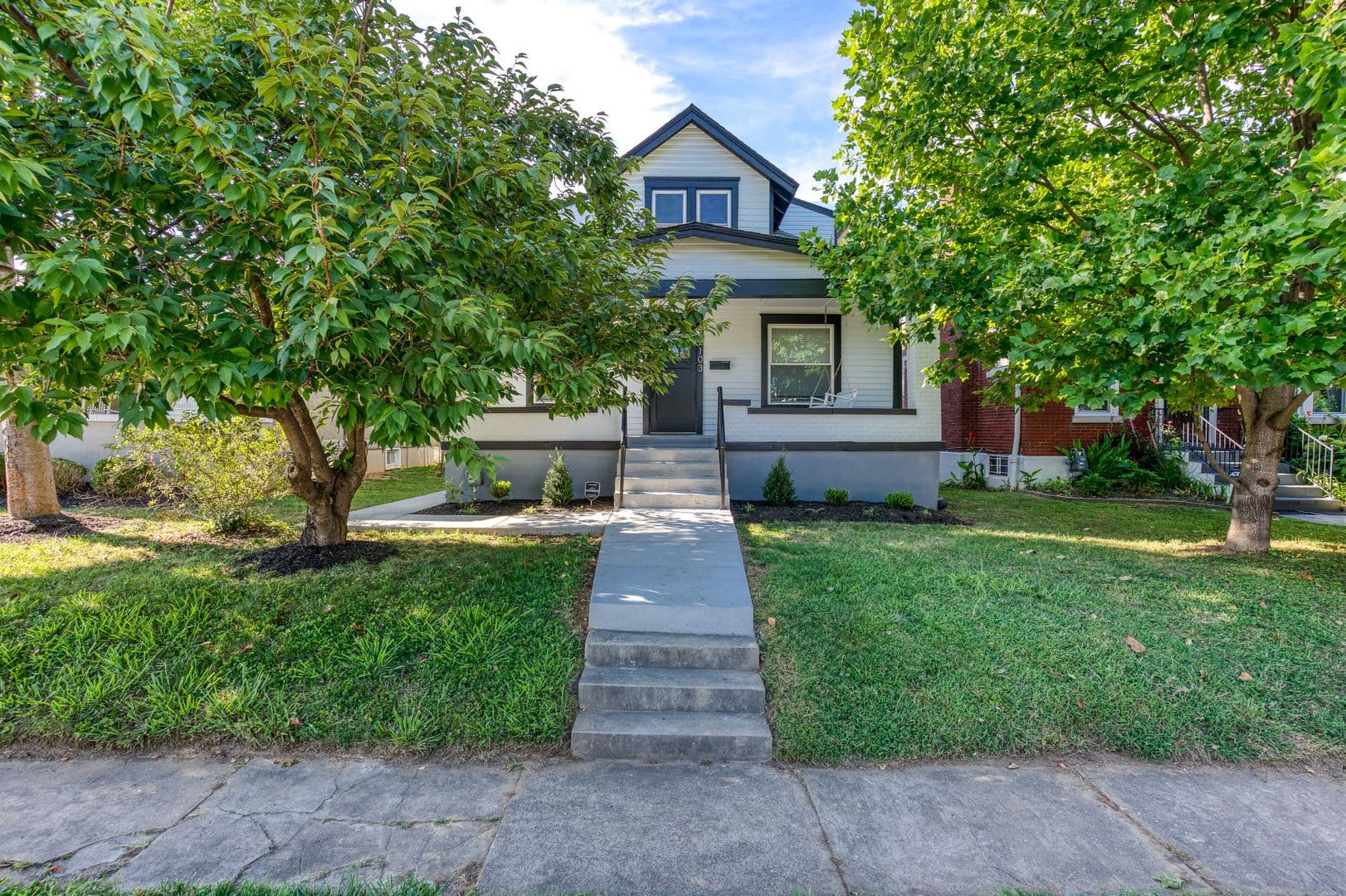 Louisville House: 2103 Wrocklage Ave