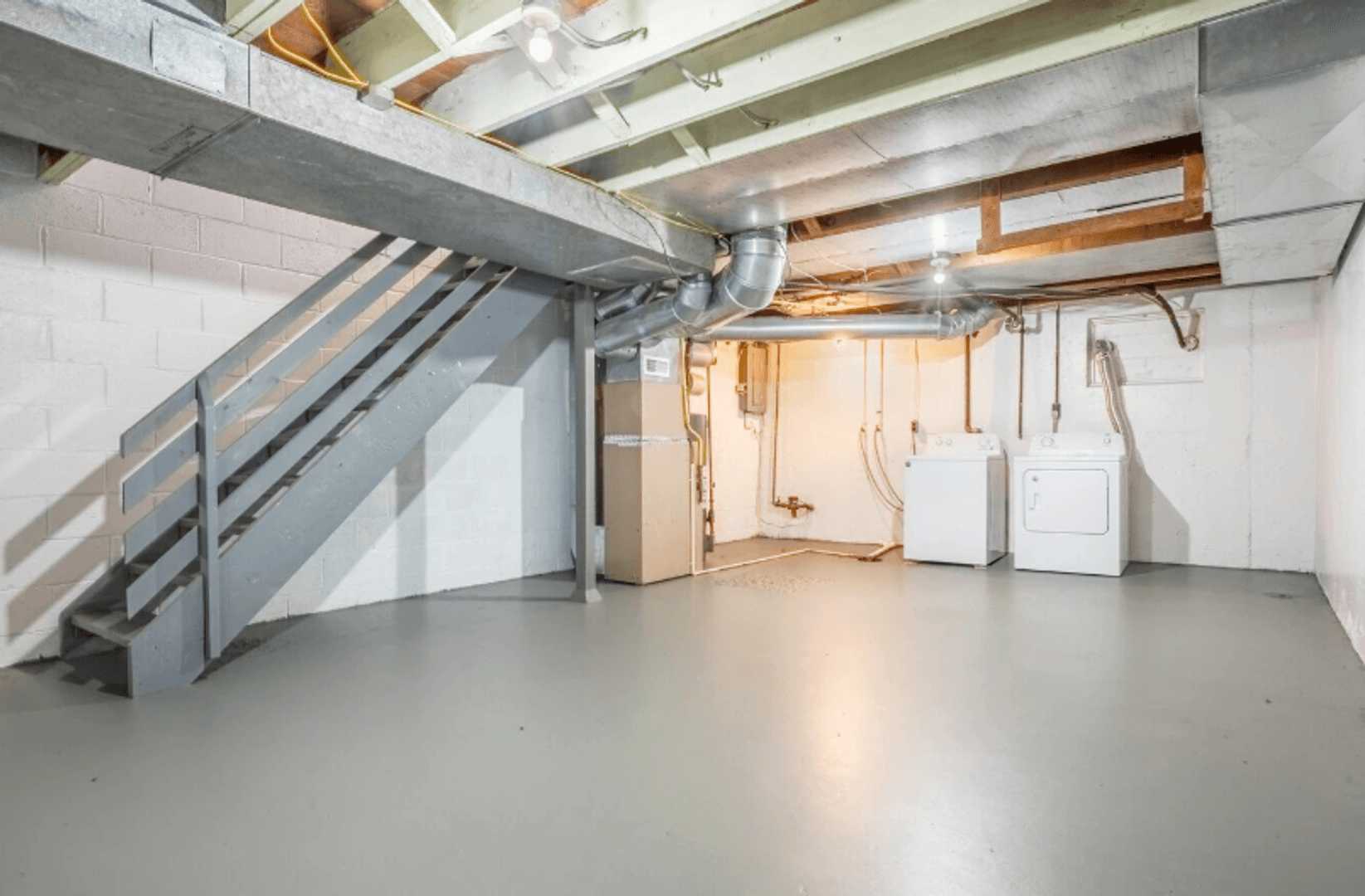 Dubuque Apartment: 2100 Rhomberg Avenue