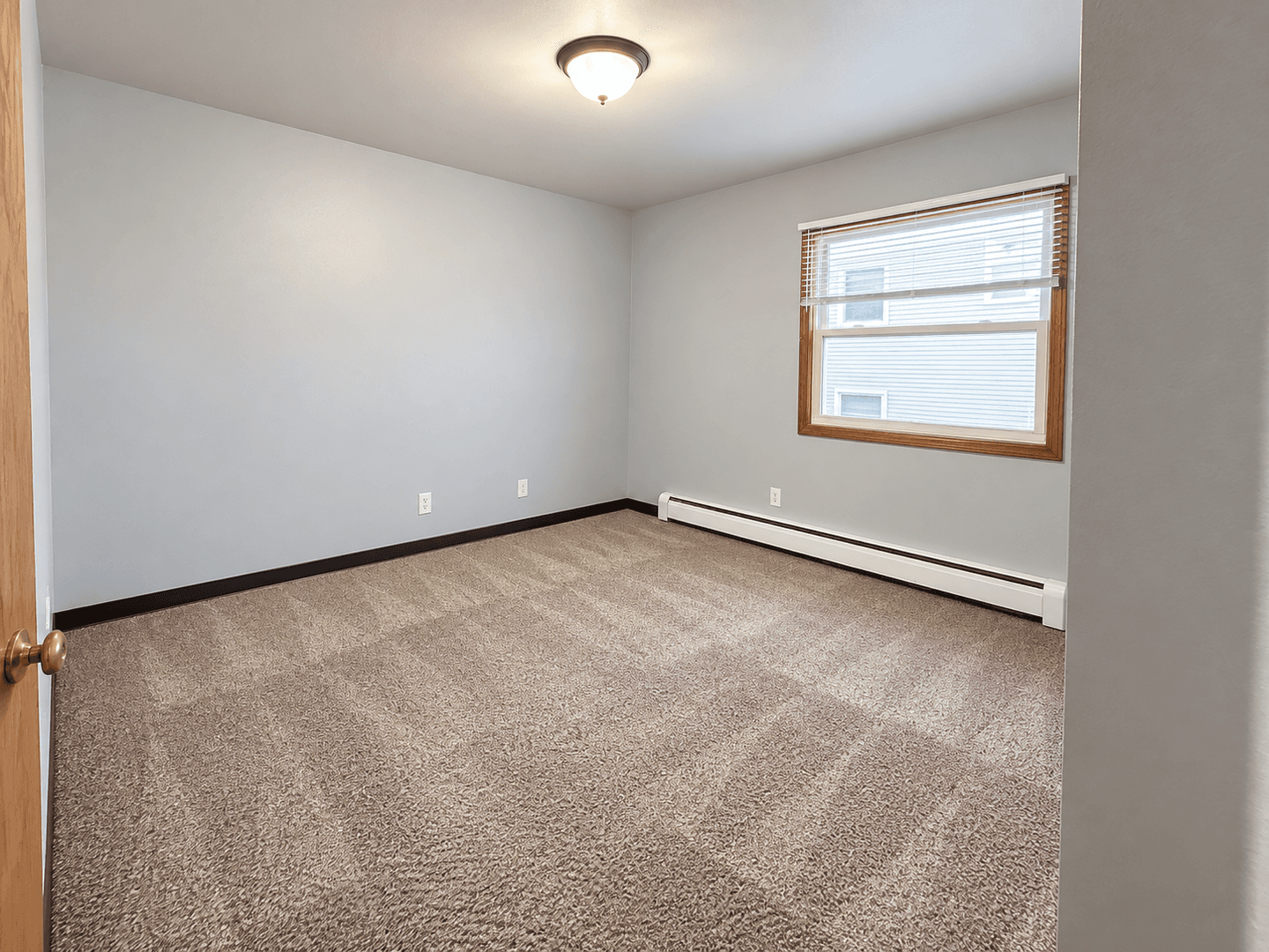Waunakee Apartment: 717 Kingston Way