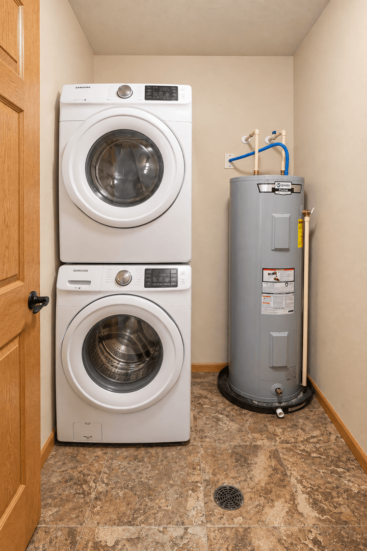 Tomah Apartment: 1010-1028 Berry Avenue