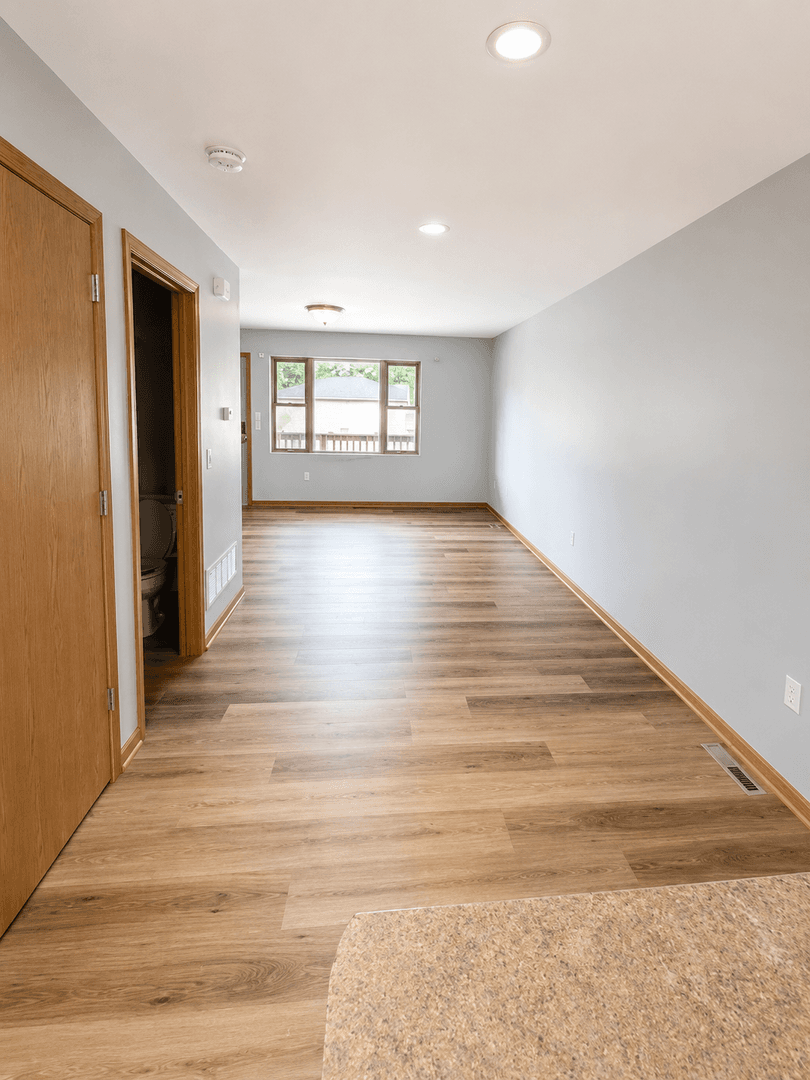 Dubuque Apartment: 815-829 Hawkeye Drive