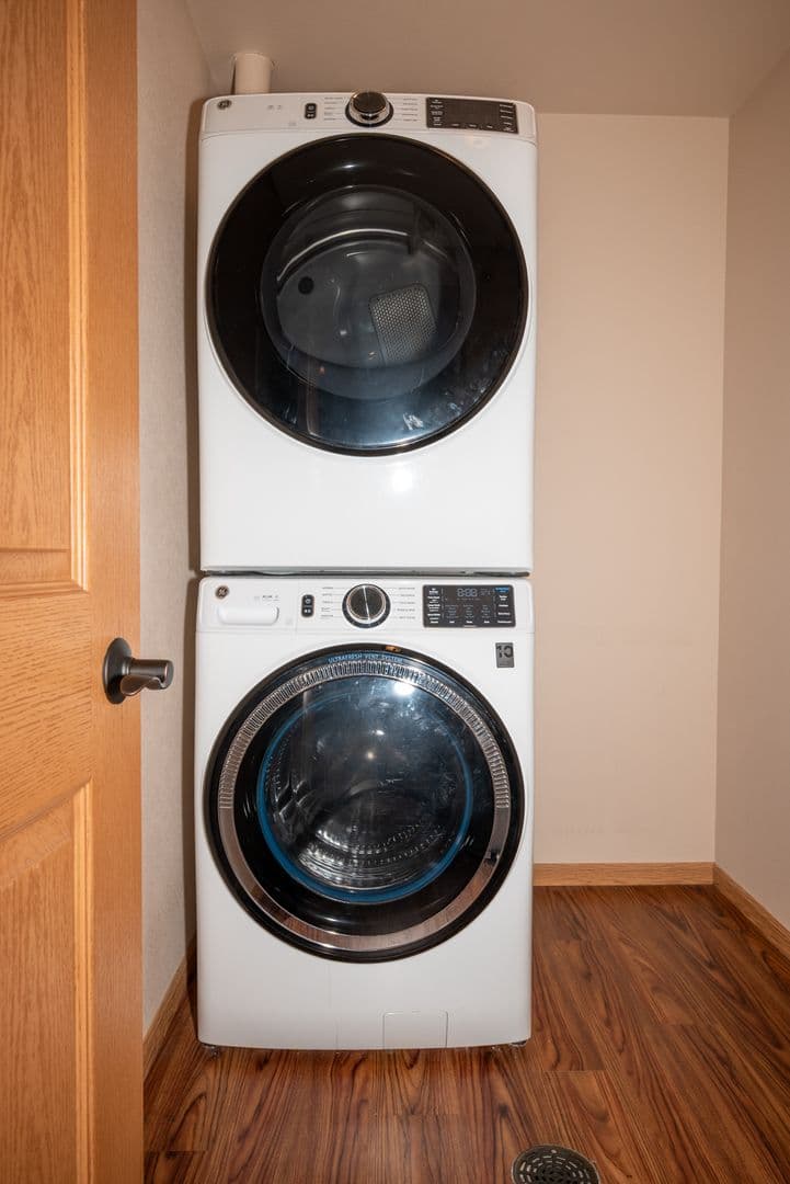Tomah Apartment: 505 Larkin Street