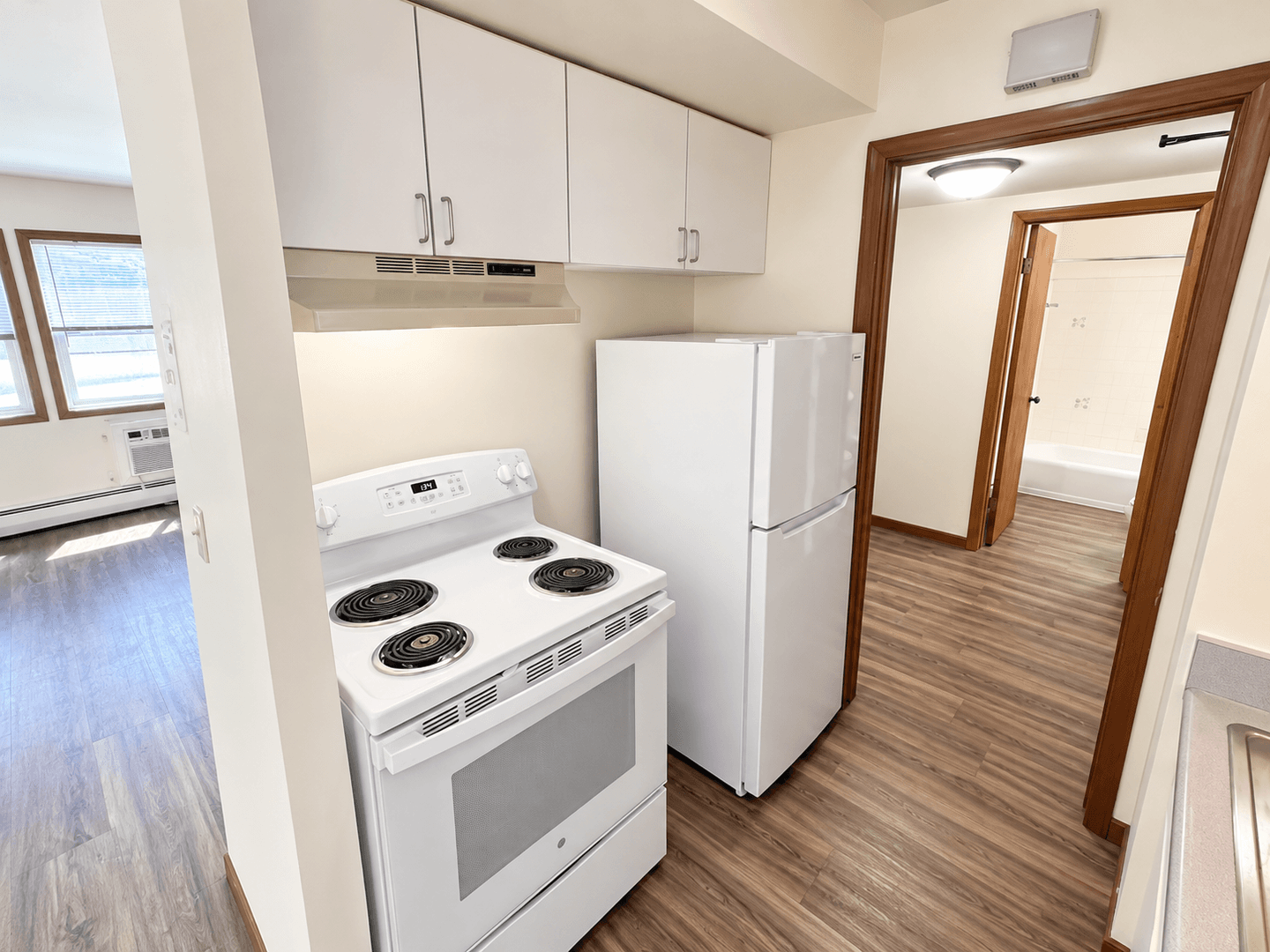 Madison Apartment: 1001-1009 GILBERT ROAD