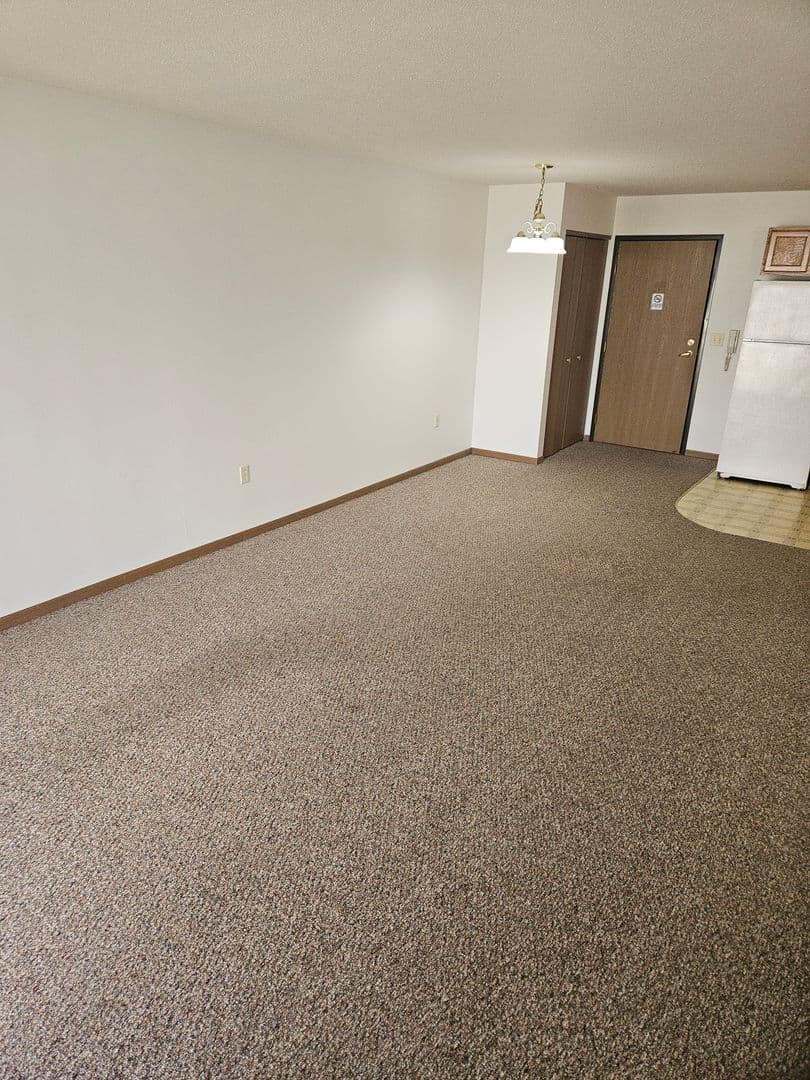 Tomah Apartment: 1001 Grandview Avenue