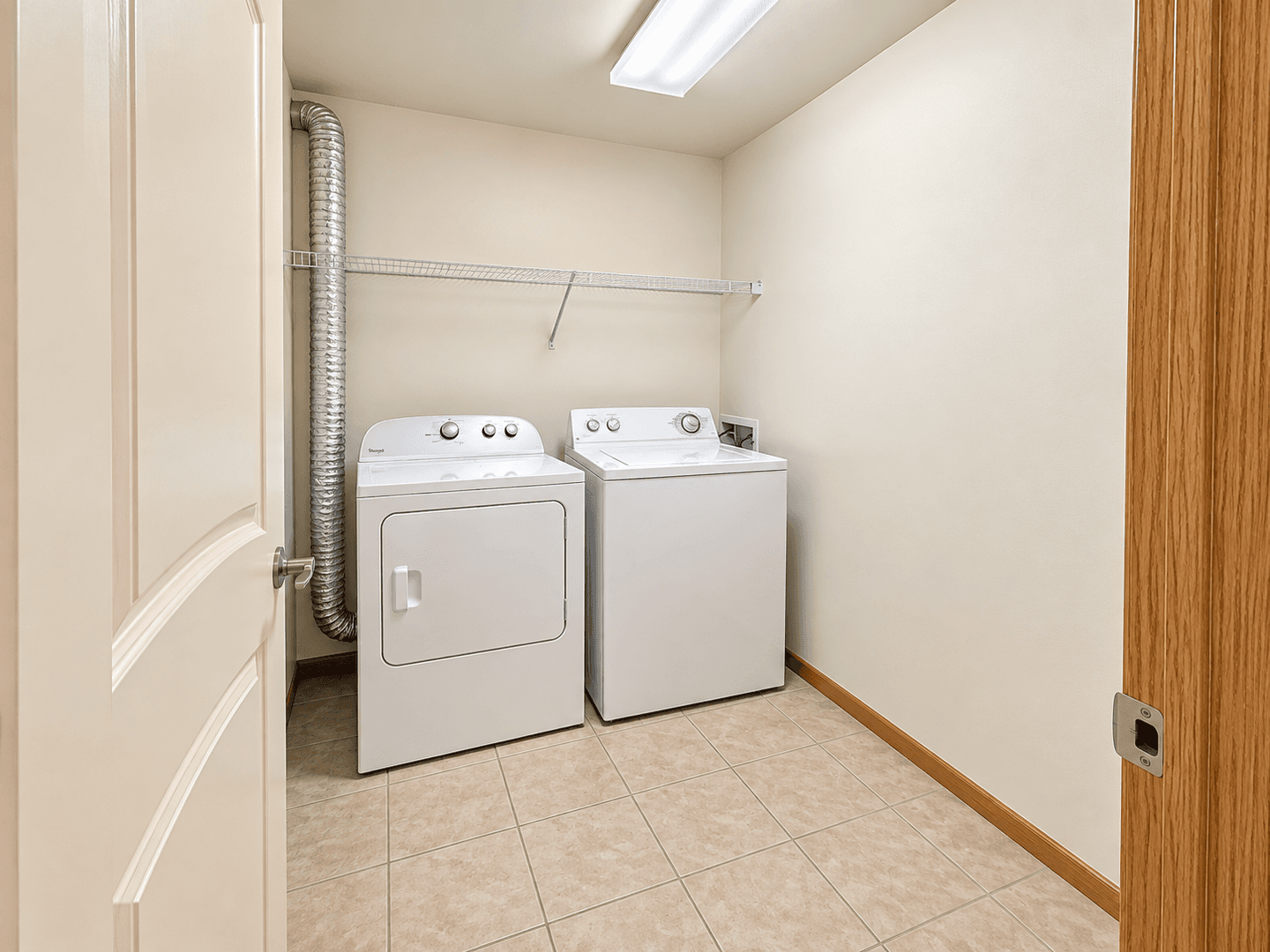 STOUGHTON Apartment: 2125 McComb Road