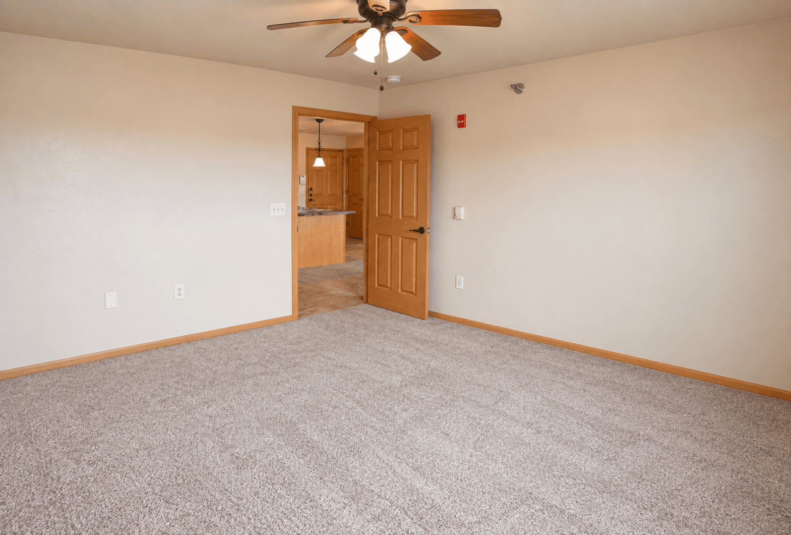 Tomah Apartment: 1010-1028 Berry Avenue