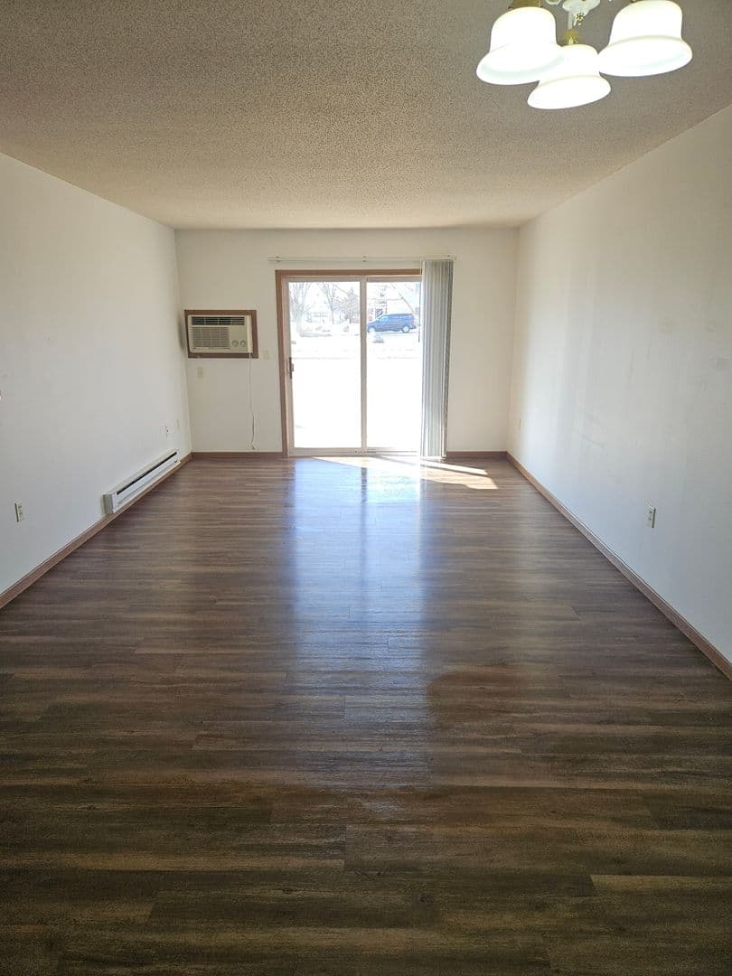 Tomah Apartment: 1001 Grandview Avenue