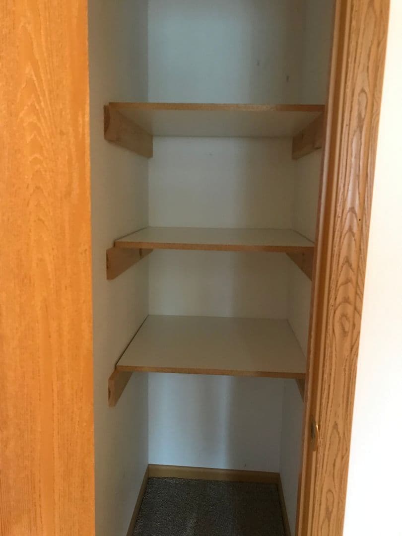 TOMAH Apartment: 1338 MARK Avenue