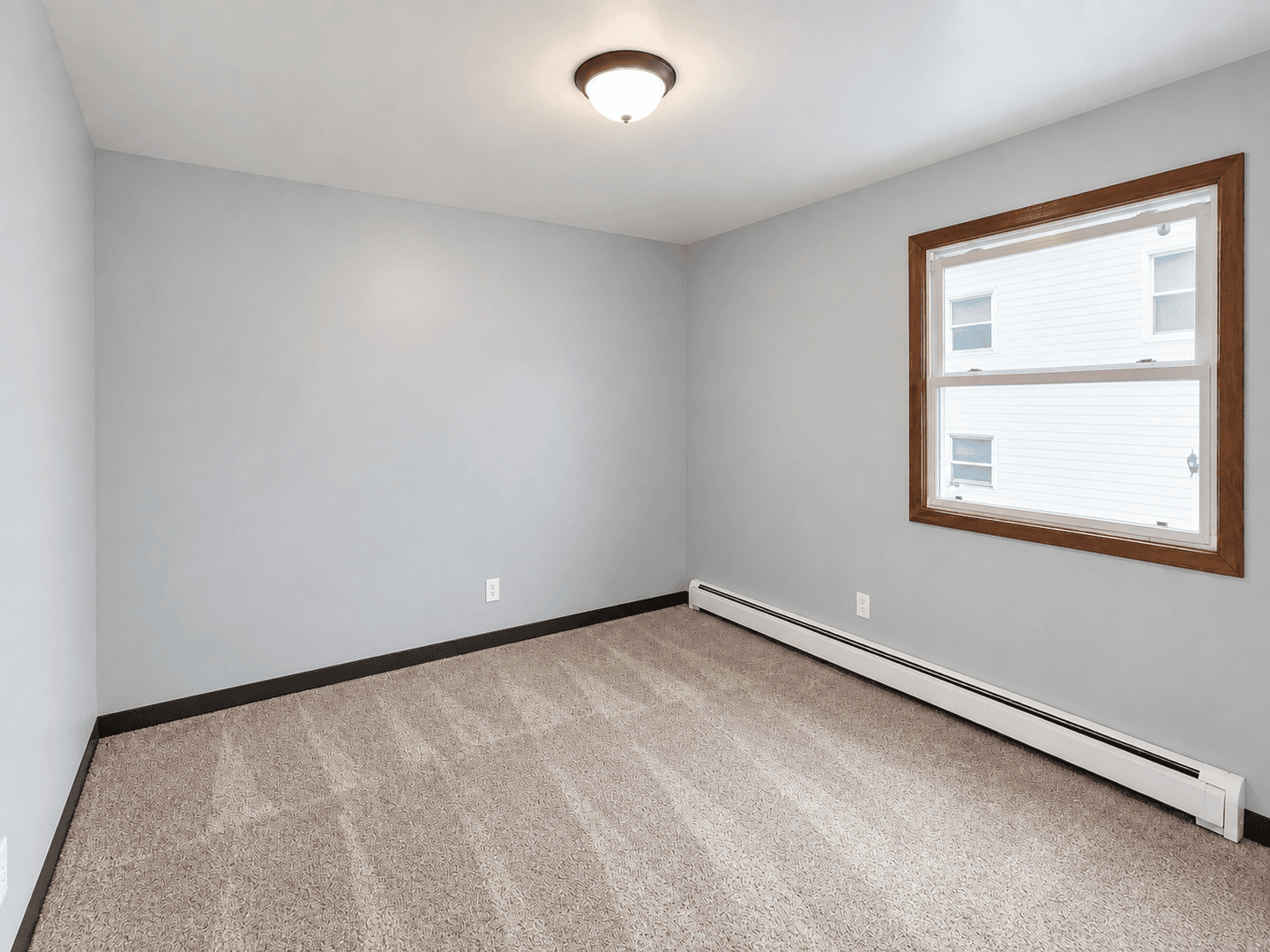 Waunakee Apartment: 717 Kingston Way