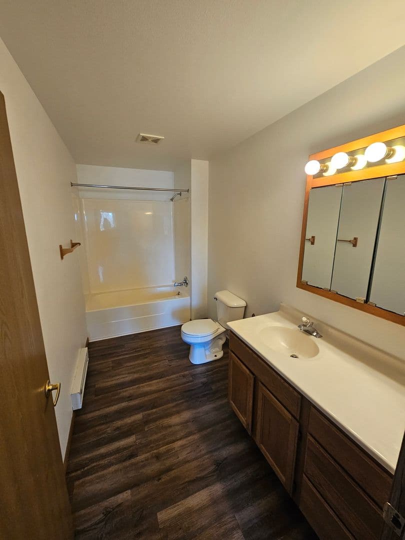 Tomah Apartment: 1001 Grandview Avenue